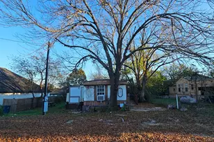 2209 Angelina St, Granbury, TX 76048 - Photo 12