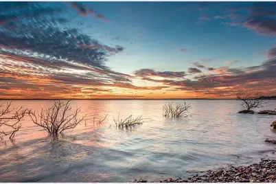 2209 Angelina Street, Granbury, TX 76048 - Photo 2