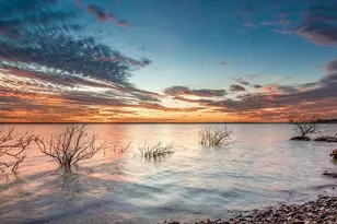 2209 Angelina St, Granbury, TX 76048 - Photo 2