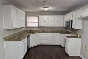 1909 Willow Vale Dr, Fort Worth, TX 76134 - Photo 10