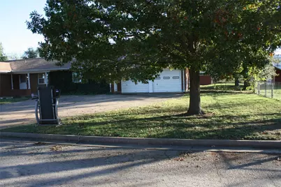 2510 SE 5 1/2 Street, Mineral Wells, TX 76067 - Photo 2