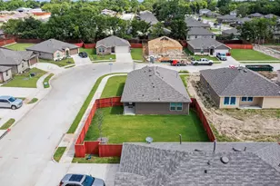 406 Regiment Rd, Sherman, TX 75090 - Photo 32