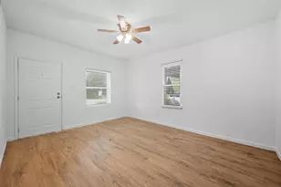 809 N Maxey St, Sherman, TX 75090 - Photo 6