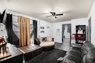 706 Jefferson St, Hillsboro, TX 76645 - Photo 4