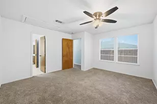 518 Guerin Dr, Arlington, TX 76012 - Photo 12