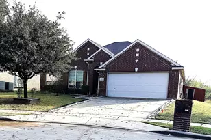 4461 Corner Brook Ln, Fort Worth, TX 76123 - Photo 2