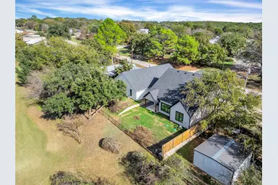 1012 Mustang Trail, Granbury, TX 76049 - Photo 30