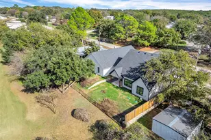 1012 Mustang Trail, Granbury, TX 76049 - Photo 30