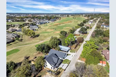 1012 Mustang Trail, Granbury, TX 76049 - Photo 32