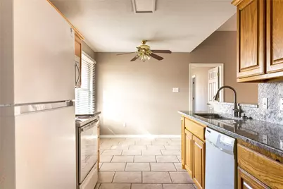 6630 Blue Water Circle, Granbury, TX 76049 - Photo 8