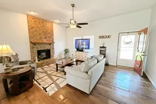 610 Farrar Rd, Waxahachie, TX 75165 - Photo 6