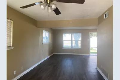 1710 N Travis Street, Sherman, TX 75092 - Photo 2