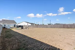 518 Alamo Ct, McGregor, TX 76657 - Photo 24
