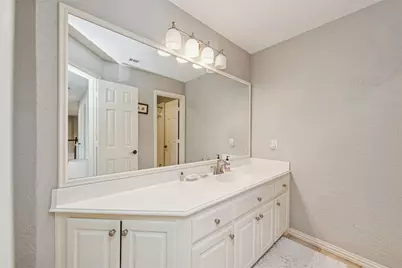 2206 Clearspring Drive N, Irving, TX 75063 - Photo 38