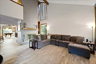 1612 Lakecrest Cir, Granbury, TX 76048 - Photo 10