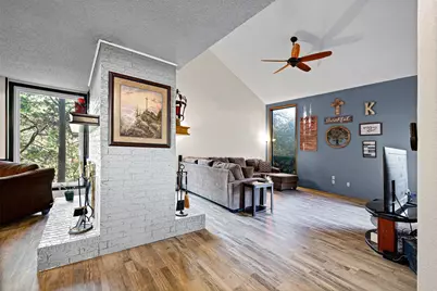 1612 Lakecrest Circle, Granbury, TX 76048 - Photo 10