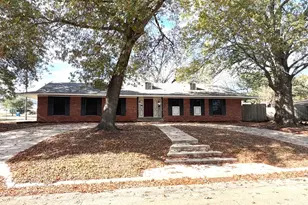 800 Western Hills Dr, Sherman, TX 75092 - Photo 16
