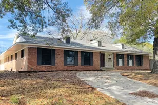 800 Western Hills Dr, Sherman, TX 75092 - Photo 2