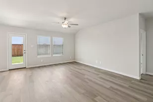 2214 Rannoch St, Sherman, TX 75092 - Photo 6