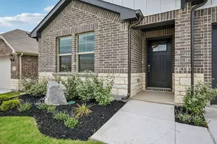 2202 Rannoch St, Sherman, TX 75092 - Photo 2