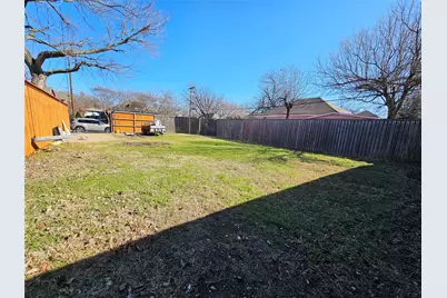 115 S Saint Mary Avenue, Dallas, TX 75214 - Photo 2