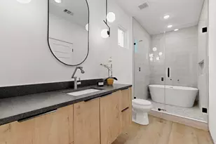 2411 Hooper St, Dallas, TX 75215 - Photo 8