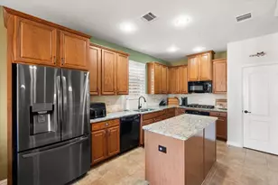 2415 Mesa Glen Dr, Arlington, TX 76001 - Photo 10