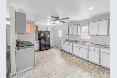 3811 Criswell Street, Lancaster, TX 75134 - Photo 6