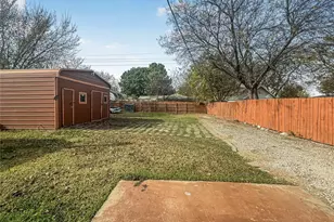 3811 Criswell St, Lancaster, TX 75134 - Photo 16