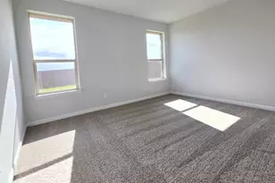 649 Harvey St, Grandview, TX 76050 - Photo 6