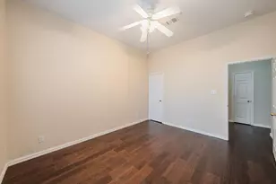 2306 Bear Run Rd, Arlington, TX 76001 - Photo 10