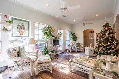 300 E Redbud Lane, Lancaster, TX 75146 - Photo 16