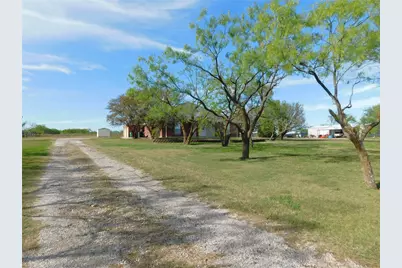 10971 Lakecrest Drive, Sanger, TX 76266 - Photo 4