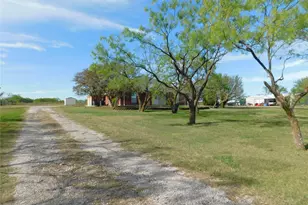 10971 Lake Crest Dr, Sanger, TX 76266 - Photo 4