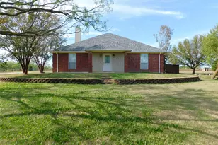 10971 Lake Crest Dr, Sanger, TX 76266 - Photo 2