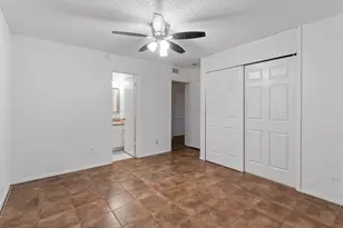 407 Twin Oaks Ct, Euless, TX 76039 - Photo 8