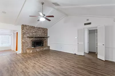 407 Twin Oaks Court, Euless, TX 76039 - Photo 6