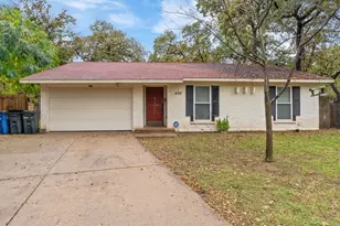 407 Twin Oaks Ct, Euless, TX 76039 - Photo 1