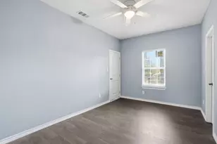 832 N Atkerson Ln, Euless, TX 76040 - Photo 20