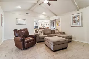 4005 Kerr Cir, Farmers Branch, TX 75244 - Photo 4