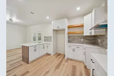 3033 Springview Avenue, Dallas, TX 75216 - Photo 6