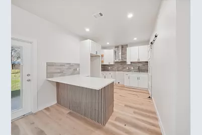 3033 Springview Avenue, Dallas, TX 75216 - Photo 8