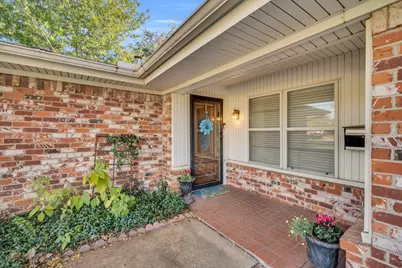 1008 Louise Street, Irving, TX 75060 - Photo 2