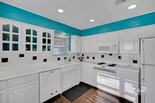 1008 Louise St, Irving, TX 75060 - Photo 10