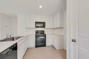 1337 Blazin Bronco Trl, Fort Worth, TX 76052 - Photo 10
