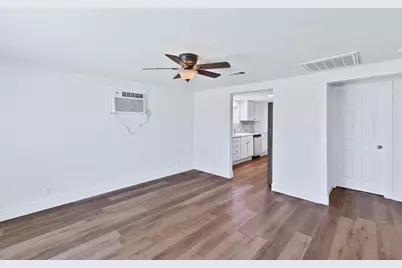 530 2nd Street, Grand Prairie, TX 75051 - Photo 6