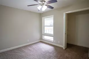 1801 Pine Bluff St, Paris, TX 75460 - Photo 14