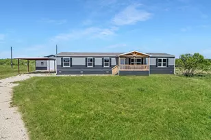 1057 Hopewell Rd, Bellevue, TX 76228 - Photo 2