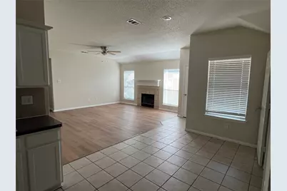 1014 Holly Street, Irving, TX 75061 - Photo 2