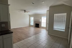 1014 Holly St, Irving, TX 75061 - Photo 2